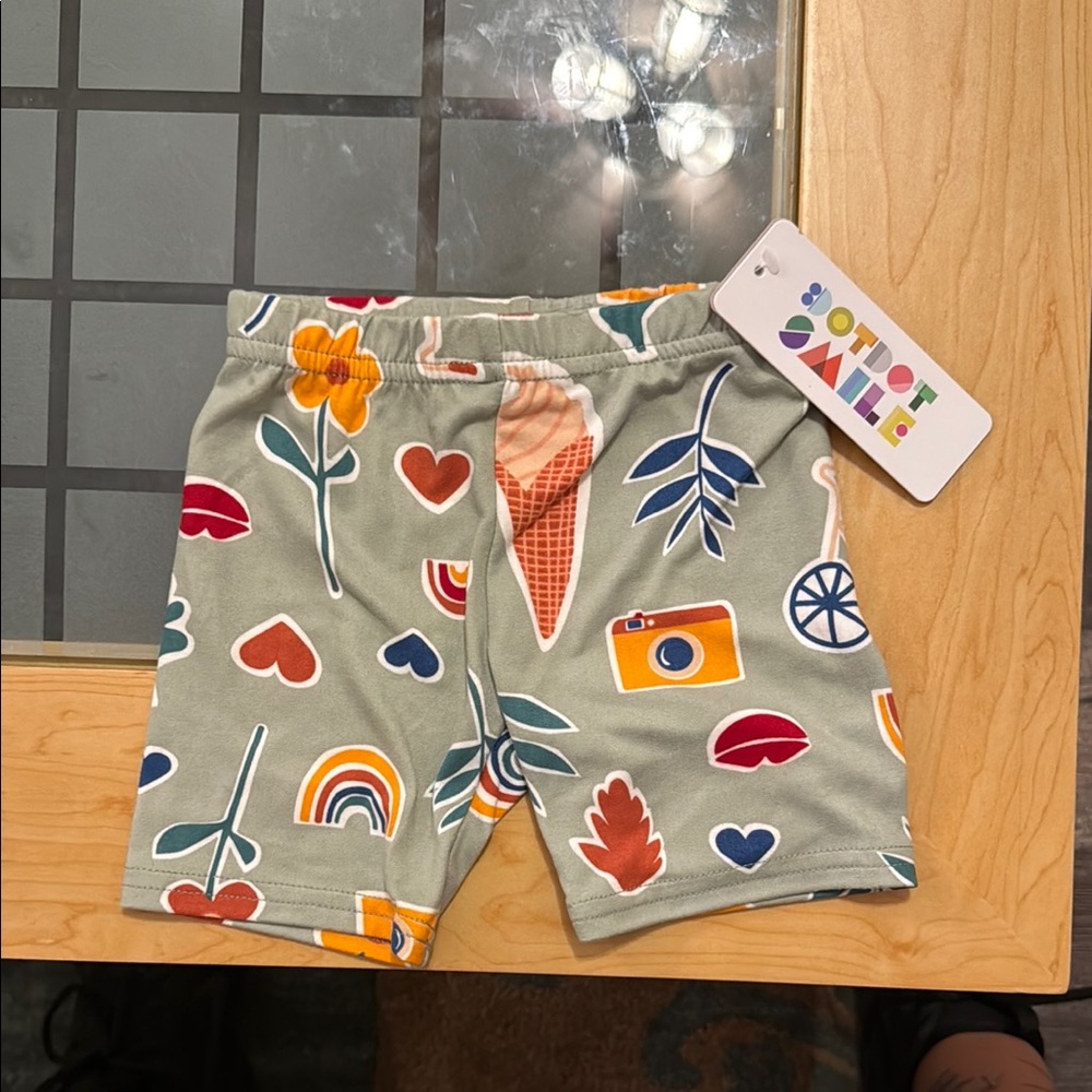 NWT. Dot Dot Smile kick shorts. Size 2T.